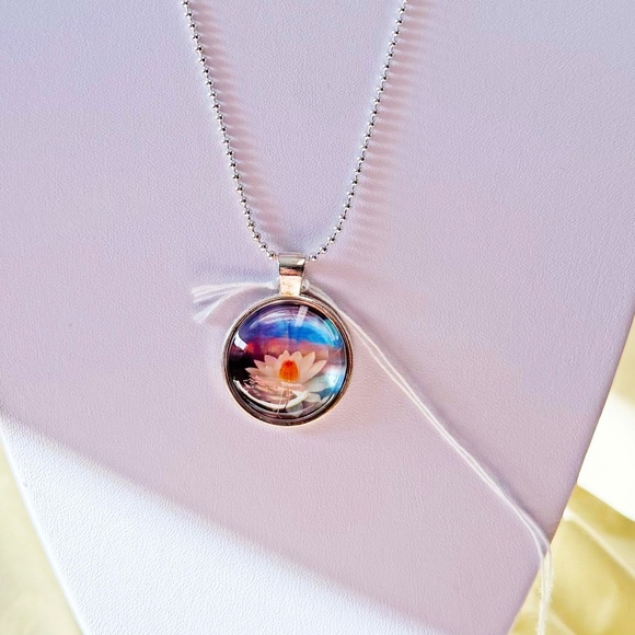 WATER LILY PENDANT NECKLACE, HANDMADE, GLASS DOME ON METAL, 23 INCH SILVER-TONE - Picture 3 of 4